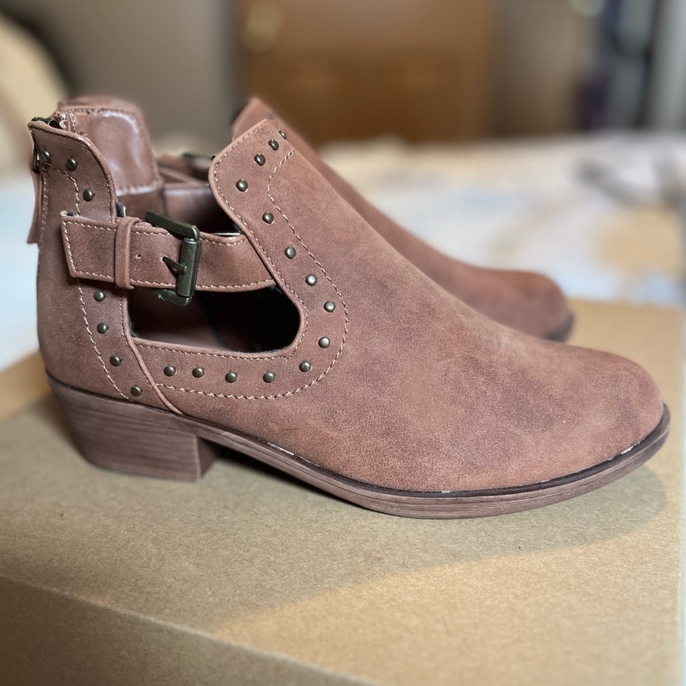 Seven7 Booties Size 7.5 Faux Leather Brown Zip Up Back Low Heel Buckle Studded